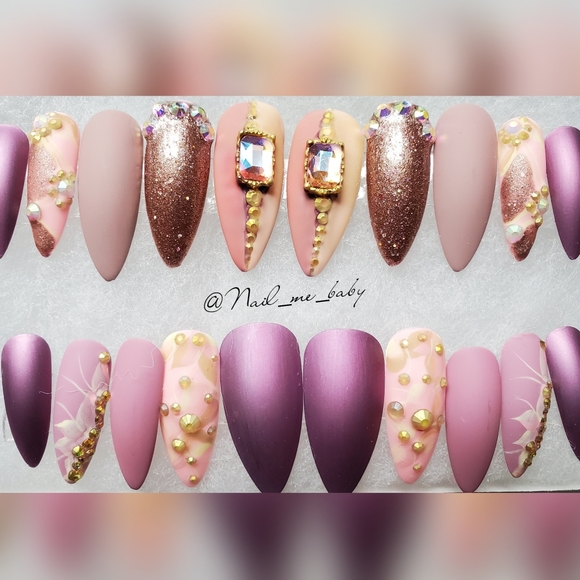 Luxurious Gel press-ons Nails - Picture 5 of 6